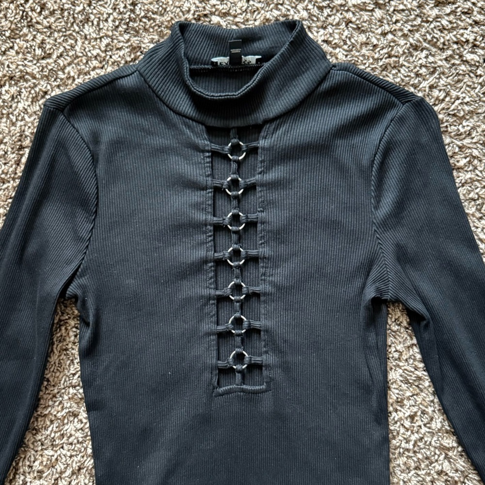 Express Chic Black Bodysuit With Ring Accents - image 3